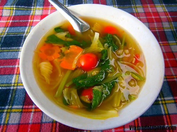 sopa de verduras y jengibre